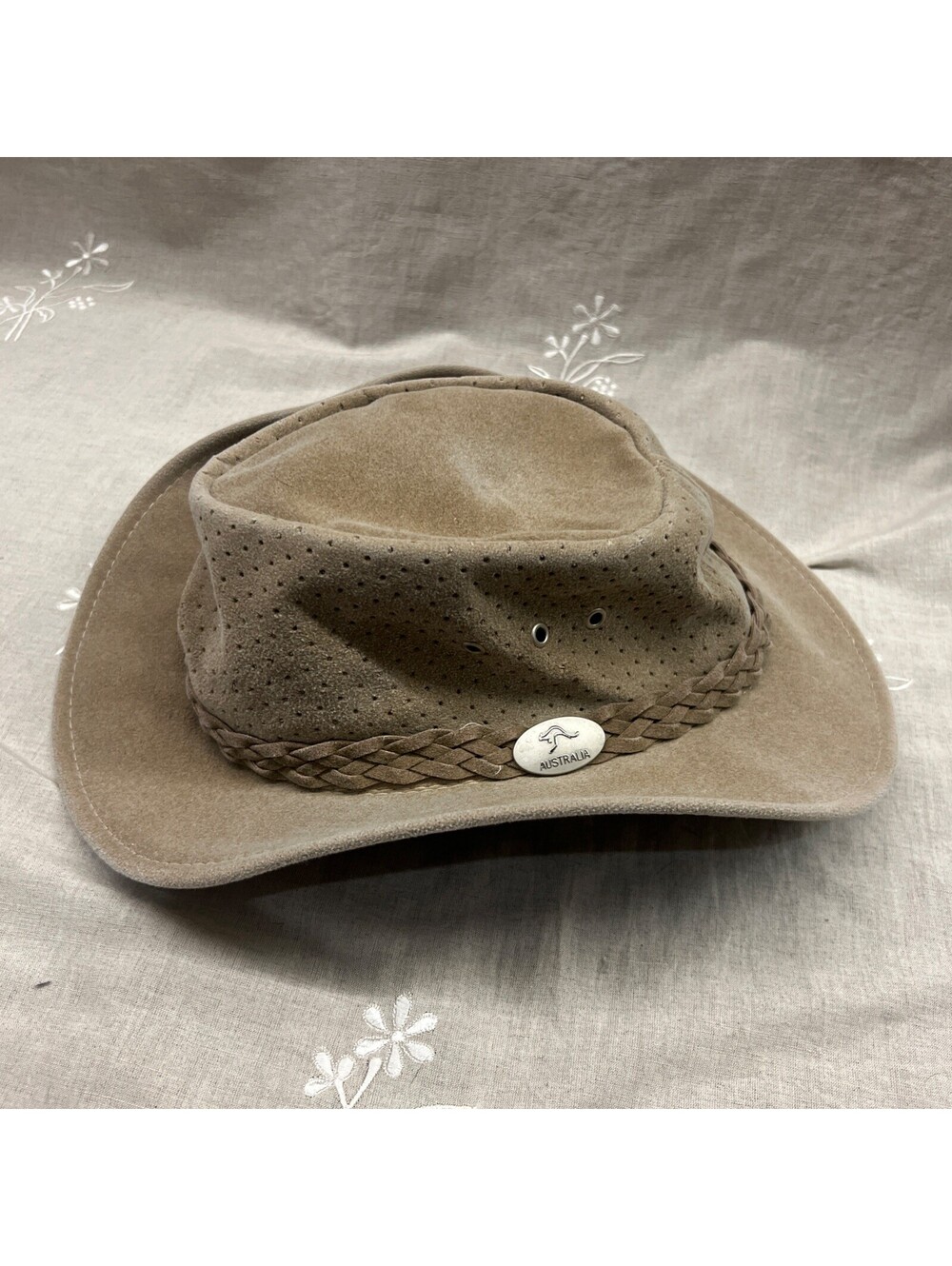 Aussie Chiller perforated Suede Hat Cowboy Fitted Mens Large Beige Ventilated